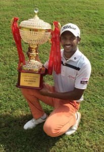 S. Chikkarangappa with the trophy after winning the Take Solutions India Masters / Photo: Shreedutta Chidananda